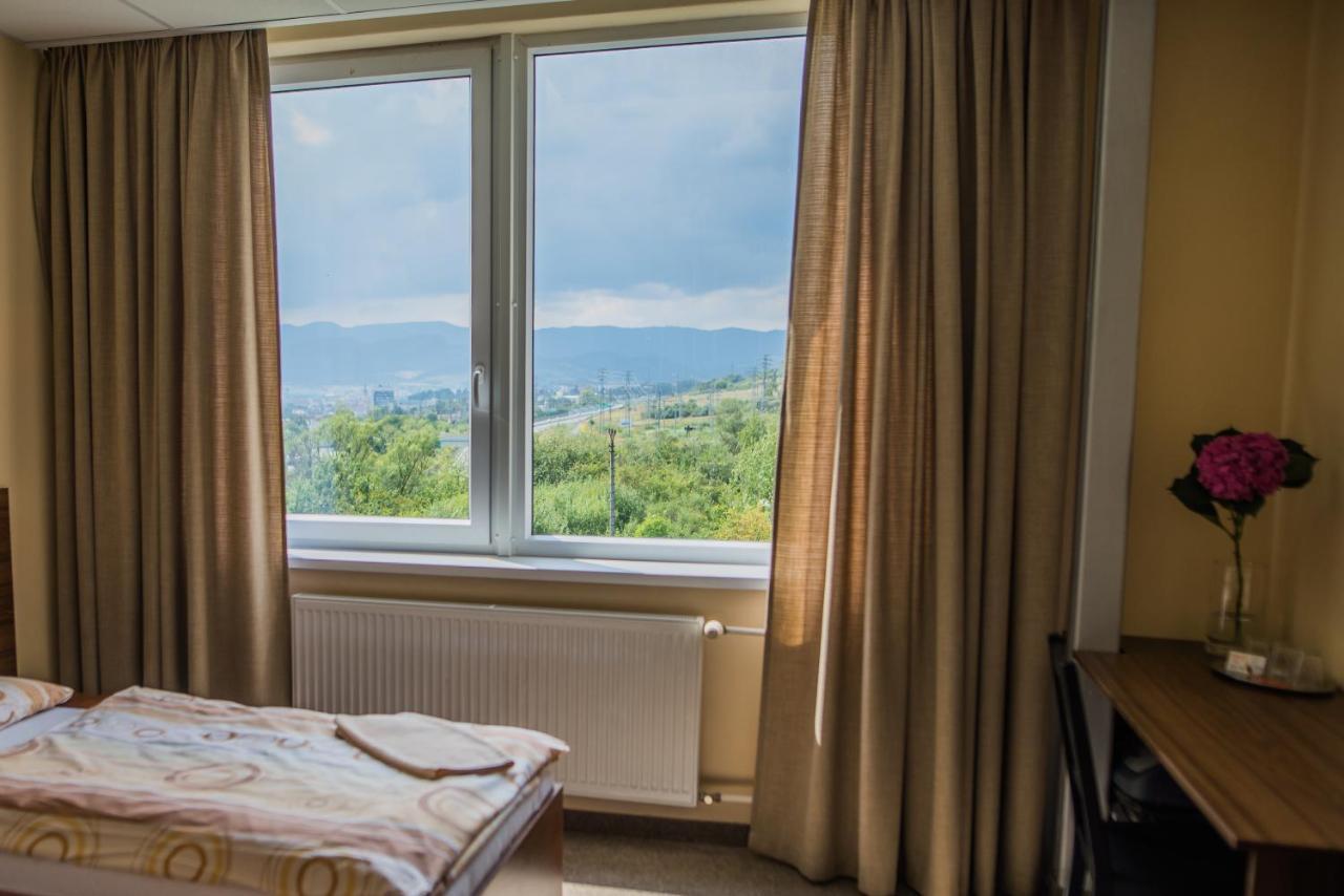 City Hotel B&B, Reception 24 7, 800M Od-From R1, Free Parking Banská Bystrica Extérieur photo