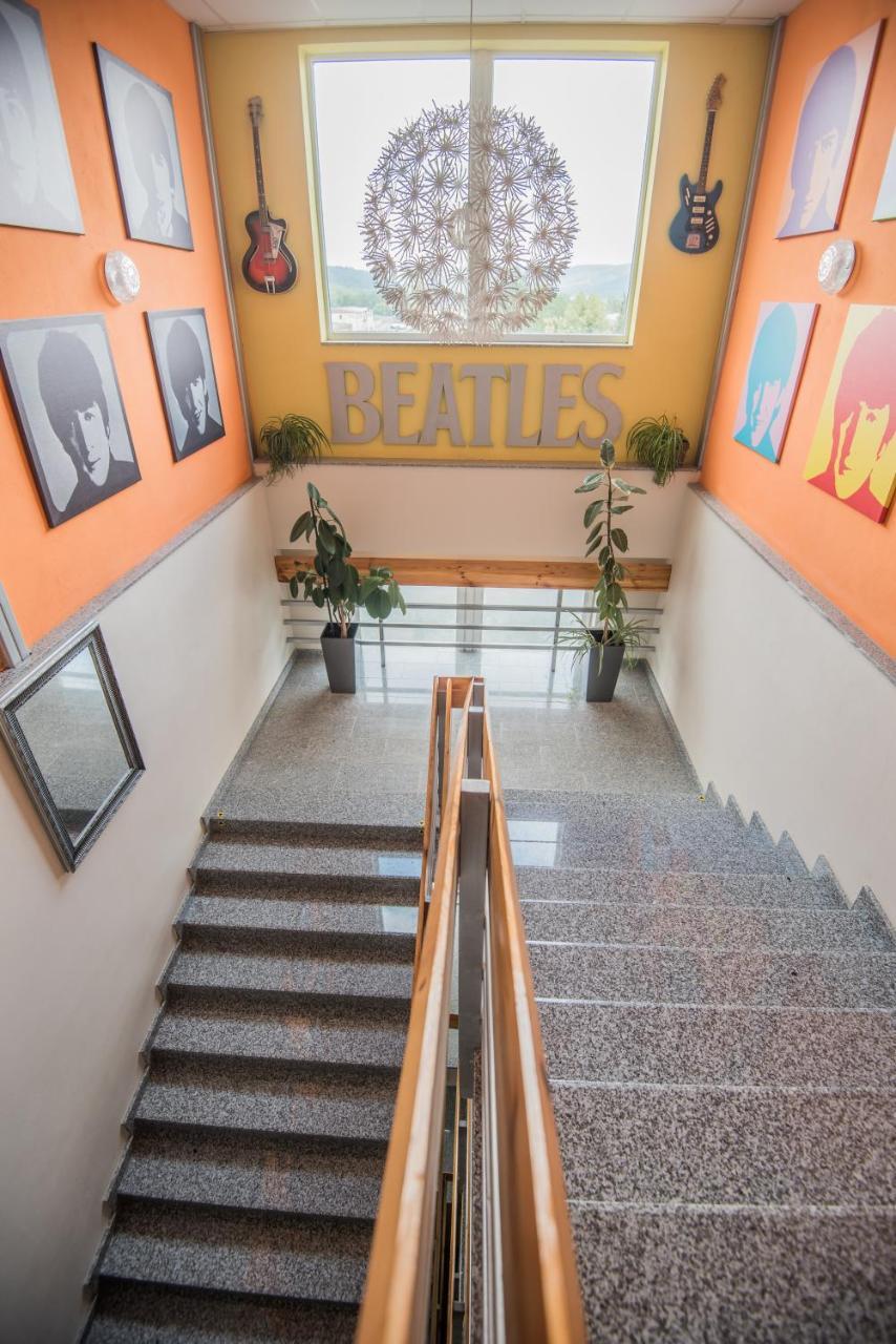 City Hotel B&B, Reception 24 7, 800M Od-From R1, Free Parking Banská Bystrica Extérieur photo